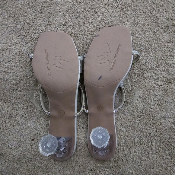 Heels with Rhinestone Decoration - Picture 9 of 9